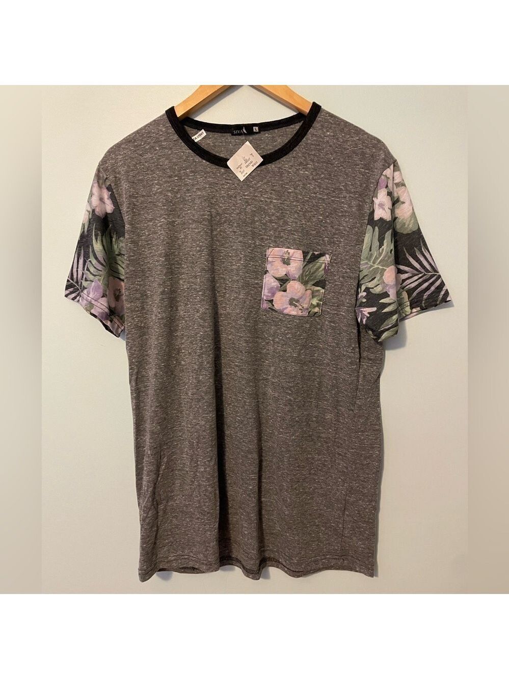 Sive Men’s Floral Detail Tshirt Large NWT